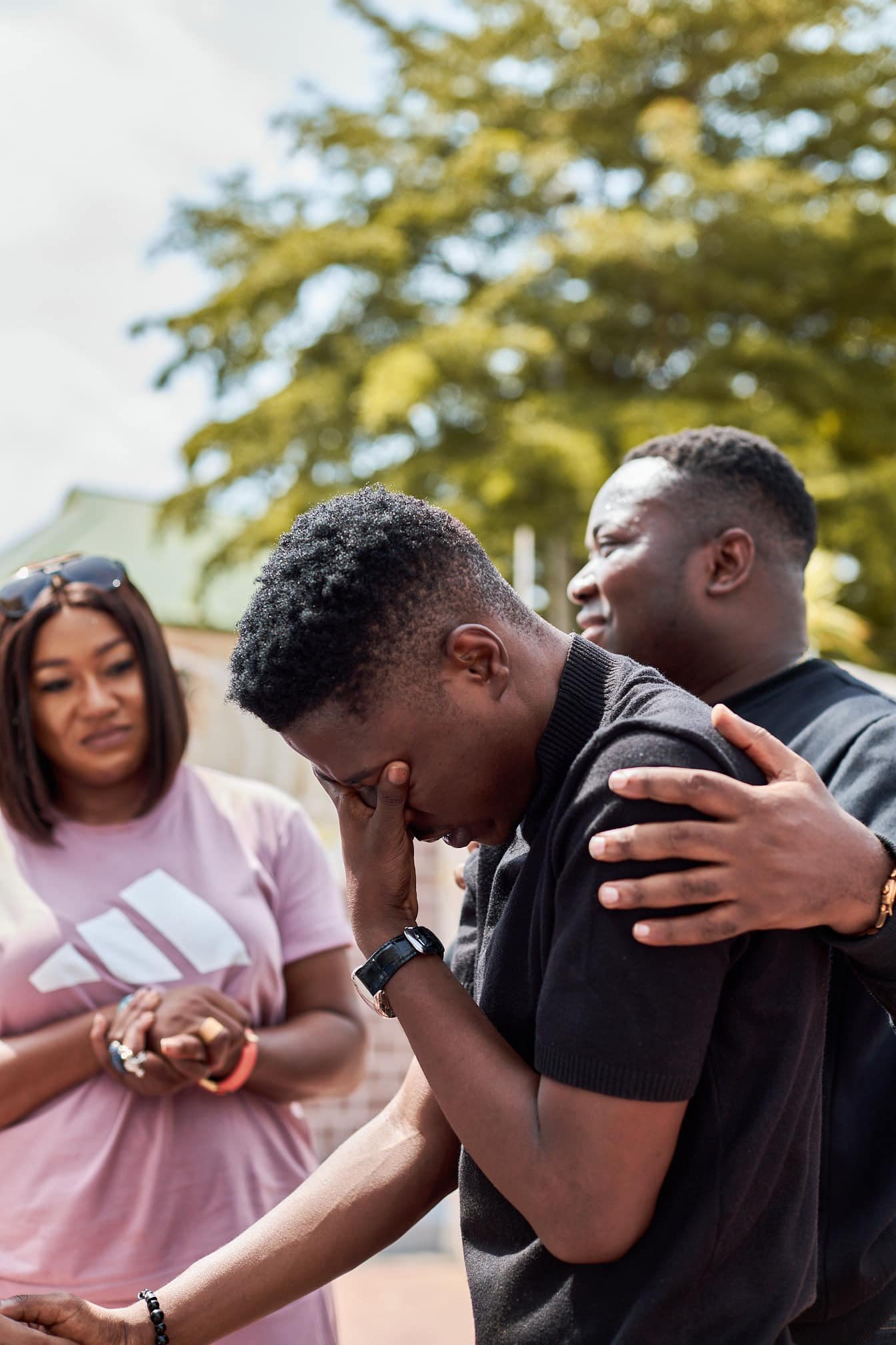 Gospel artiste, Moses Bliss surprises mentees with new cars